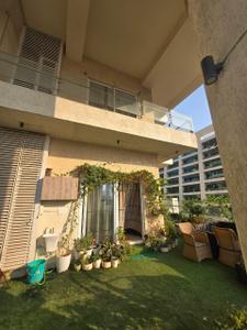 Image of 2400 Sq.ft 4 BHK Apartment / Flat for sale in Indiabulls Sky Forest, Parel, Mumbai for Rs. 145000000
