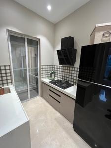 Kitchen Image of 800 Sq.ft 2 BHK Apartment / Flat for sale in Chandiwala Pearl Providence, Andheri West Mumbai for Rs. 16500000