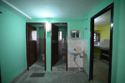 Hall Image of 700 Sq.ft 2 BHK Independent House for rent in Sealdah Kolkata for Rs. 18000