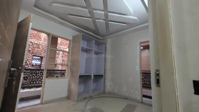 Bedroom Image of 950 Sq.ft 3 BHK Builder Floor for sale in Bali Nagar New Delhi for Rs. 10000000