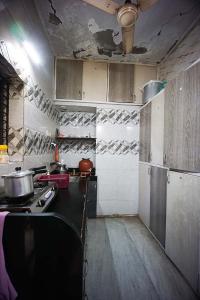 Kitchen Image of 3744 Sq.ft 4 BHK Independent House for sale in Naranpura Ahmedabad for Rs. 23500000