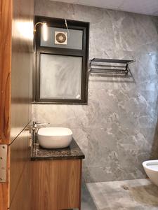 Common Bathroom Image of 2700 Sq.ft 4 BHK Builder Floor for sale in Sector 49 Gurgaon for Rs. 29500000