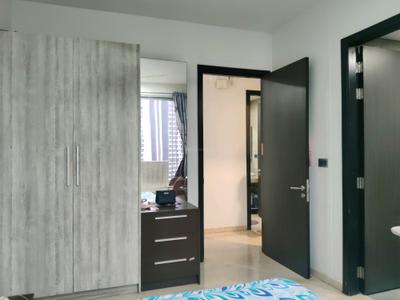 Bedroom Image of 915 Sq.ft 3 BHK Apartment / Flat for sale in Oberoi Eternia Towers A to D, Mulund West Mumbai for Rs. 27400000