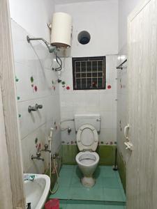 Bathroom Image of 536 Sq.ft 1 BHK Apartment / Flat for sale in Virugambakkam Chennai for Rs. 4500000
