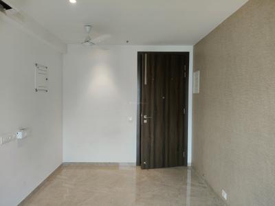 Living Room Image of 650 Sq.ft 1 BHK Apartment / Flat for sale in Hiranandani Regent Hill A B C D And E Wing, Powai Mumbai for Rs. 19000000