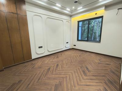 Bedroom Image of 2700 Sq.ft 4 BHK Builder Floor for sale in Naraina New Delhi for Rs. 62500000