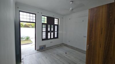 Bedroom Image of 2500 Sq.ft 3 BHK Builder Floor for rent in Sector 23A Gurgaon for Rs. 45000