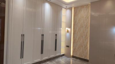 Bedroom Image of 2300 Sq.ft 4 BHK Builder Floor for sale in Kaushambi Ghaziabad for Rs. 34500000