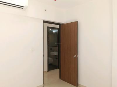 Bedroom Image of 900 Sq.ft 2 BHK Apartment / Flat for rent in Lodha Splendora, Kasarvadavali Thane for Rs. 30000