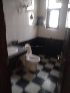 Bathroom Image of 1600 Sq.ft 2 BHK Builder Floor for rent in Sector 31 Faridabad for Rs. 22500