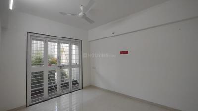Bedroom Image of 750 Sq.ft 2 BHK Apartment / Flat for rent in Kohinoor Viva City, Dhanori Pune for Rs. 23000