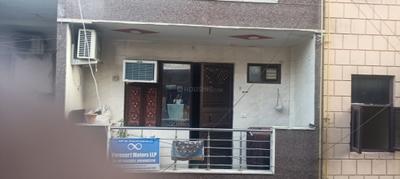 Living Room Image of 1400 Sq.ft 3 BHK Apartment / Flat for rent in Tagore Garden Extension New Delhi for Rs. 42000