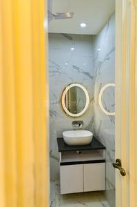 Bathroom Image of 2700 Sq.ft 4 BHK Independent House for sale in DLF City Phase 1, DLF Phase 1 Gurgaon for Rs. 40000000