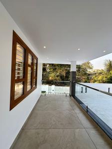 Balcony Image of 3500 Sq.ft 5 BHK Independent House for sale in Aluva Kochi for Rs. 32500000