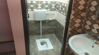 Bathroom Image of 800 Sq.ft 2 BHK Builder Floor for rent in Narayanpur Varanasi for Rs. 12000
