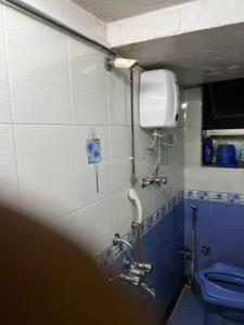 Bathroom Image of 500 Sq.ft 1.5 BHK Apartment / Flat for rent in Thane West Thane for Rs. 25000