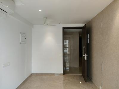Living Room Image of 650 Sq.ft 1 BHK Apartment / Flat for sale in Hiranandani Highland A B C D And E Wing, Powai Mumbai for Rs. 19000000