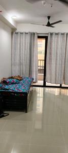 Bedroom Image of 900 Sq.ft 2 BHK Apartment / Flat for rent in Magarpatta River View City, Loni Kalbhor Pune for Rs. 24000