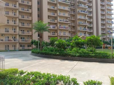 Bedroom One Image of 2102 Sq.ft 3 BHK Apartment / Flat for rent in Tashee Capital Gateway, Sector 110A Gurgaon for Rs. 48000