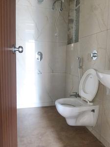 Common Bathroom One Image of 589 Sq.ft 1 BHK Apartment / Flat for rent in Raunak Bliss Phase A, Kasarvadavali Thane for Rs. 26654