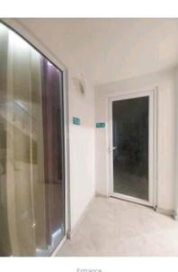 Kitchen Image of 1620 Sq.ft 3.5 BHK Builder Floor for rent in Smartworld Gems, Sector 89 Gurgaon for Rs. 45000