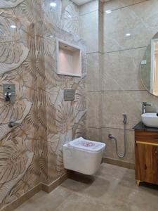 Common Bathroom Image of 900 Sq.ft 3 BHK Apartment / Flat for sale in Hans Builders Floor, Dwarka Mor New Delhi for Rs. 7500000