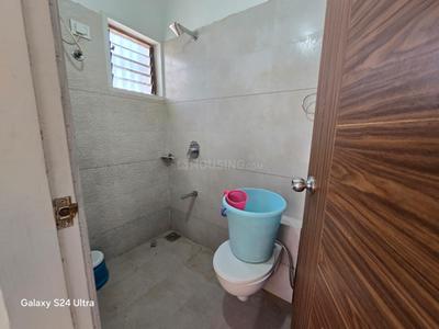 Bathroom Image of 1000 Sq.ft 2 BHK Apartment / Flat for sale in Harni Vadodara for Rs. 4200000