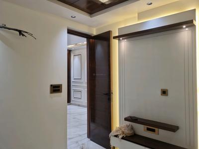 Bedroom Image of 900 Sq.ft 3 BHK Apartment / Flat for sale in Janakpuri New Delhi for Rs. 14000000