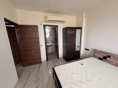 Bedroom Image of 1305 Sq.ft 2 BHK Apartment / Flat for rent in Swagat Queens Land, Sargasan Gandhinagar for Rs. 27000