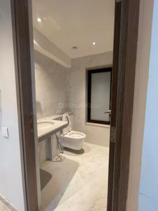 Bathroom Image of 1782 Sq.ft 3 BHK Apartment / Flat for sale in Rustomjee Ashiana, Juhu Mumbai for Rs. 85000000