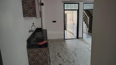 Kitchen Image of 1600 Sq.ft 4 BHK Builder Floor for rent in Balaganj Lucknow for Rs. 19000