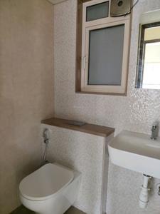 Common Bathroom Image of 560 Sq.ft 1 BHK Apartment / Flat for sale in Kalpataru Vivant South Wing A, Jogeshwari East Mumbai for Rs. 16000000