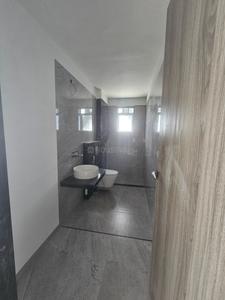 Bathroom Image of 2552 Sq.ft 4 BHK Apartment / Flat for sale in Sky Line Shreeji The Status, Parijat Nagar Nashik for Rs. 23000000