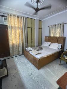 Bedroom Image of 1800 Sq.ft 3 BHK Builder Floor for rent in Lajpat Nagar New Delhi for Rs. 90000