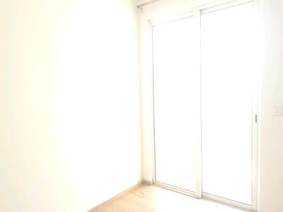Bedroom Image of 1100 Sq.ft 2 BHK Apartment / Flat for rent in Raheja Vedaanta, Sector 108 Gurgaon for Rs. 35000