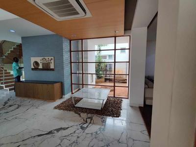 5 BHK Independent House