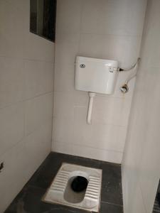 Common Bathroom Image of 555 Sq.ft 1 BHK Apartment / Flat for sale in Taloja Navi Mumbai for Rs. 2600000