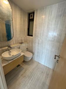 Bathroom Image of 955 Sq.ft 2 BHK Apartment / Flat for sale in Lodha New Cuffe Parade, Sion Mumbai for Rs. 31000000