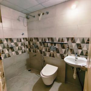 Bathroom Image of 1210 Sq.ft 2 BHK Apartment / Flat for rent in Banaswadi Bengaluru for Rs. 39000