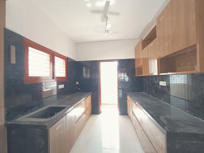 Kitchen Image of 2000 Sq.ft 2 BHK Builder Floor for rent in Harihara Enclave, HSR Layout Bengaluru for Rs. 65000