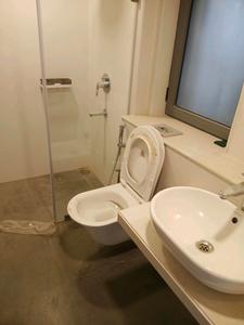 Common Bathroom Image of 1650 Sq.ft 3 BHK Apartment / Flat for sale in DSK Durgamata, Cuffe Parade Mumbai for Rs. 150000000