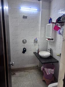 Bathroom Image of 1620 Sq.ft 3 BHK Builder Floor for sale in Model Town New Delhi for Rs. 25000000
