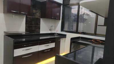 Kitchen Image of 575 Sq.ft 1 BHK Apartment / Flat for rent in Sugee Sadan, Dadar West Mumbai for Rs. 70000