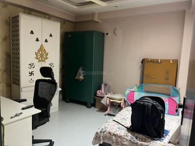 Bedroom Image of 990 Sq.ft 3 BHK Apartment / Flat for rent in Chhattarpur New Delhi for Rs. 30000