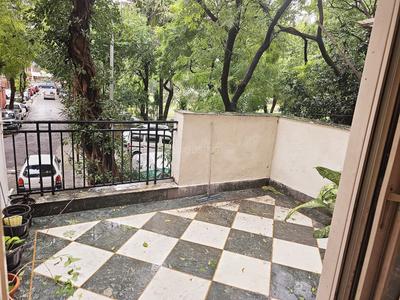 Balcony Image of 350 Sq.ft 1 BHK Apartment / Flat for rent in DDA Flats Sarita Vihar, Sarita Vihar New Delhi for Rs. 25000