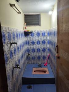 Bathroom Image of 250 Sq.ft 1 RK Independent House for rent in Pallikaranai Chennai for Rs. 8500
