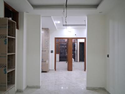 Living Room Image of 1350 Sq.ft 3 BHK Apartment / Flat for sale in Avenue 1, Sector 73 Noida for Rs. 4950000