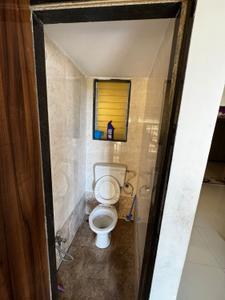 Bathroom Image of 800 Sq.ft 1 BHK Apartment / Flat for rent in Prajapati Magnum, Dronagiri Navi Mumbai for Rs. 7000
