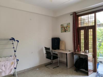 Bedroom Image of 1200 Sq.ft 3 BHK Builder Floor for rent in Sector 14 Gurgaon for Rs. 50000