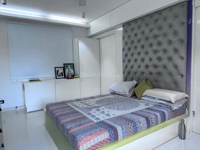 Bedroom Image of 1850 Sq.ft 3 BHK Apartment / Flat for sale in Juhu Mumbai for Rs. 102500000